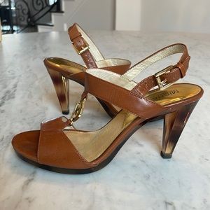 Michael Kors brown leather with gold accents size 8
